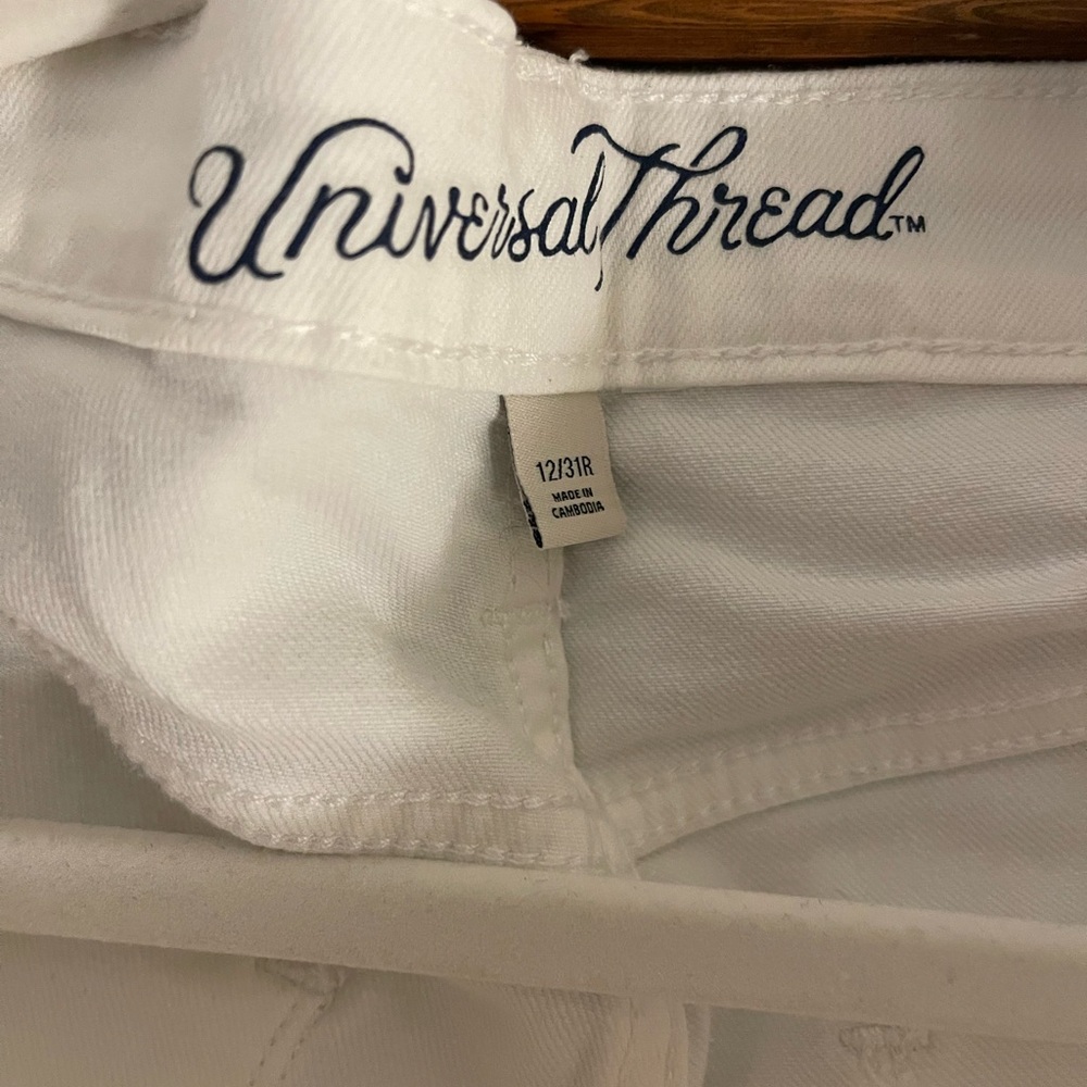 Universal Thread Classic White Jean Shorts